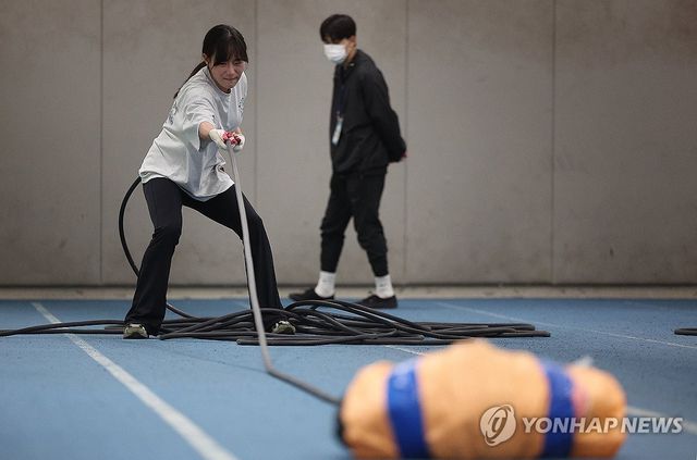 대구시 재난안전기동대 채용 시험…'최선을 다해'