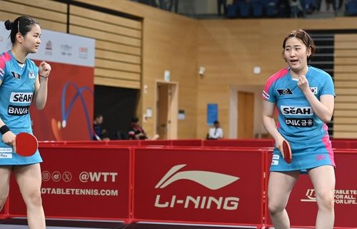 세계탁구선수권 여자복식에 나선 김나영(왼쪽)과 이은혜