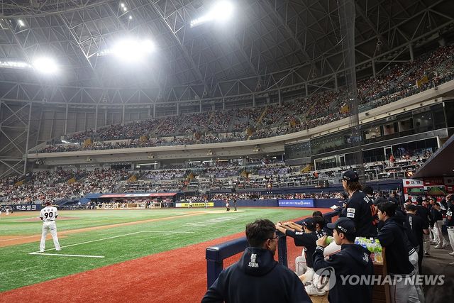 한화-키움전, 전석 매진