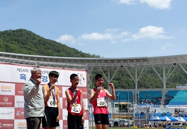 인제초 김하윤, 제54회 전국소년체전 높이뛰기 금메달 