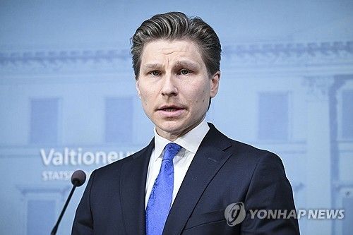  안티 헤케넨 핀란드 국방부 장관