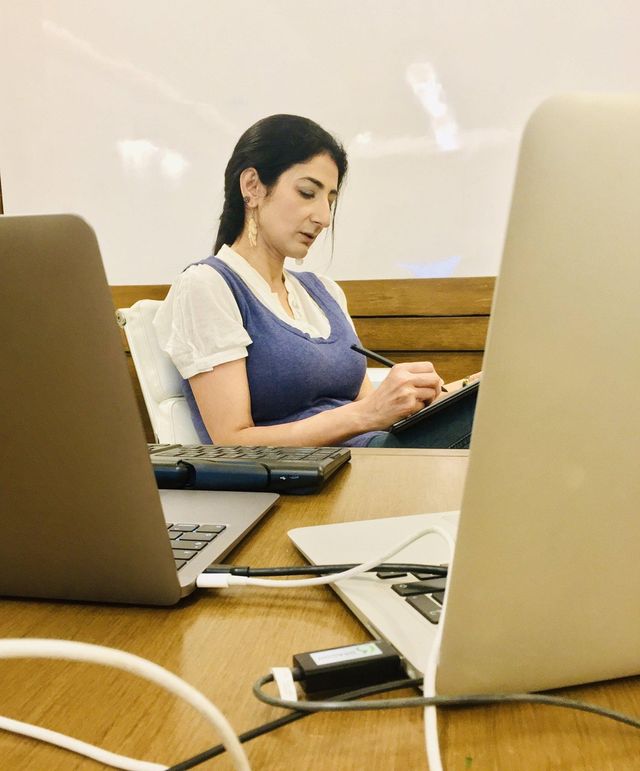 니타샤 카울 교수 