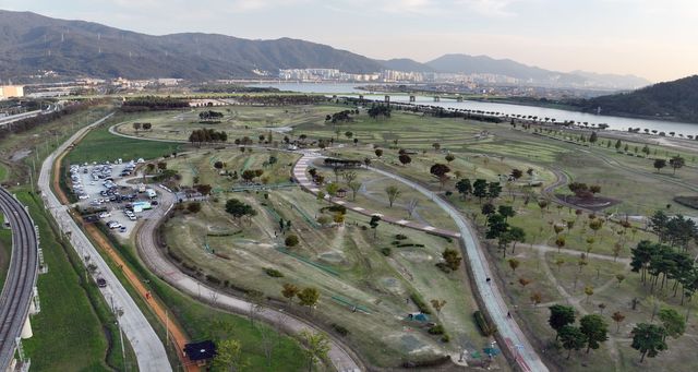 경남 양산시 황산파크골프장 전경