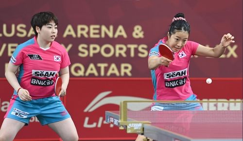 세계탁구선수권 여자복식에 나선 유한나(왼쪽)와 신유빈