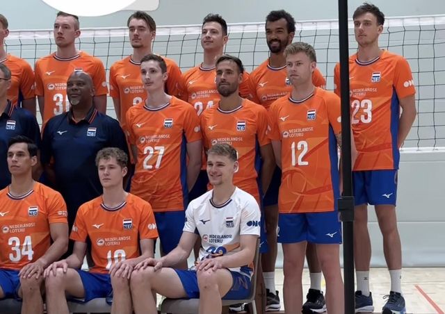 네덜란드 대표팀의 아히(뒷줄 오른쪽에서 2번째)