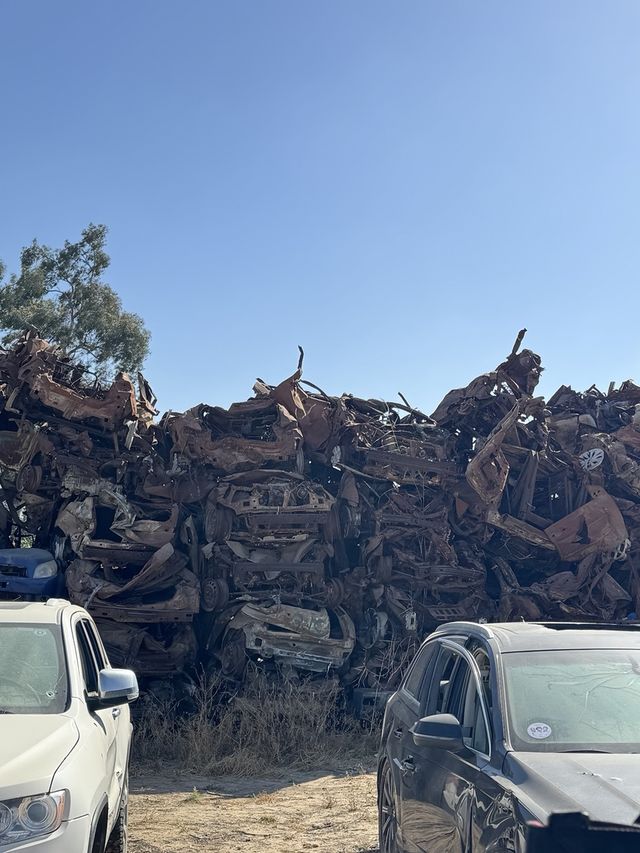 하마스 공격으로 파괴된 차량들