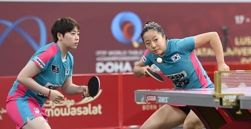 세계탁구선수권 여자복식에 나선 유한나(왼쪽)와 신유빈