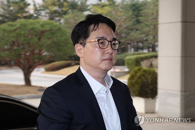 출근하는 심우정 검찰총장