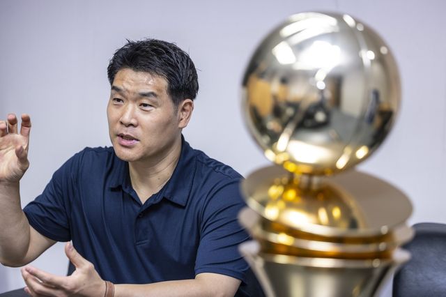 창원 LG 28년 만의 우승 이끈 조상현 감독