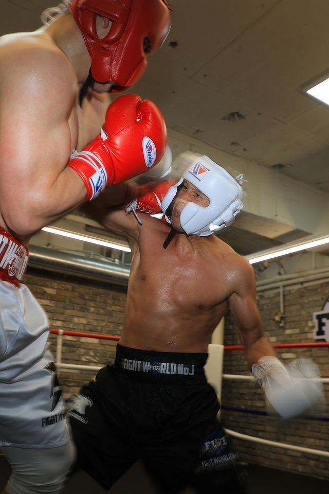 최시로의 왼손 훅