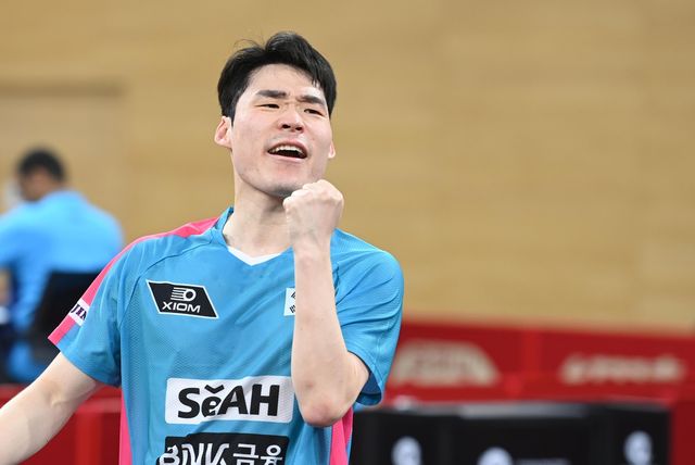 세계탁구선수권에서 득점 후 기뻐하는 장우진 