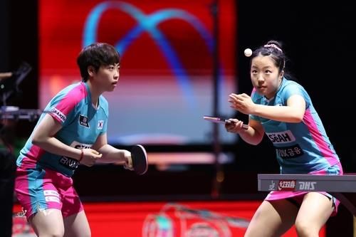 세계탁구선수권 여자복식에 나선 유한나(왼쪽)와 신유빈