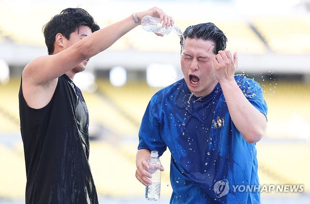 물로 식혀보는 5월의 더위