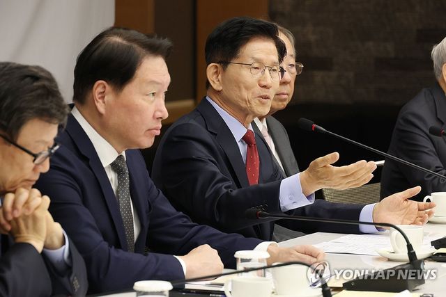 경제5단체 간담회, 인사말하는 김문수 대선 후보