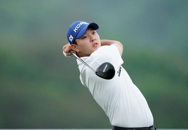 김민수의 힘찬 드라이버 스윙.