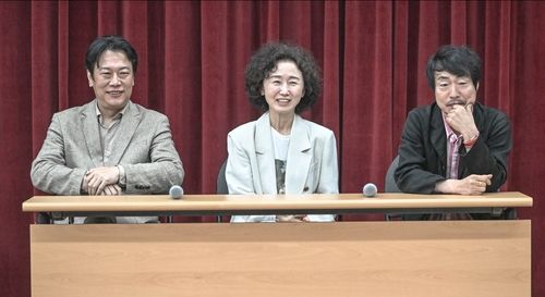 (왼쪽부터) 강신구 배우, 이지하 배우, 고선웅 연출[세종문화회관 제공. 재판매 및 DB 금지]