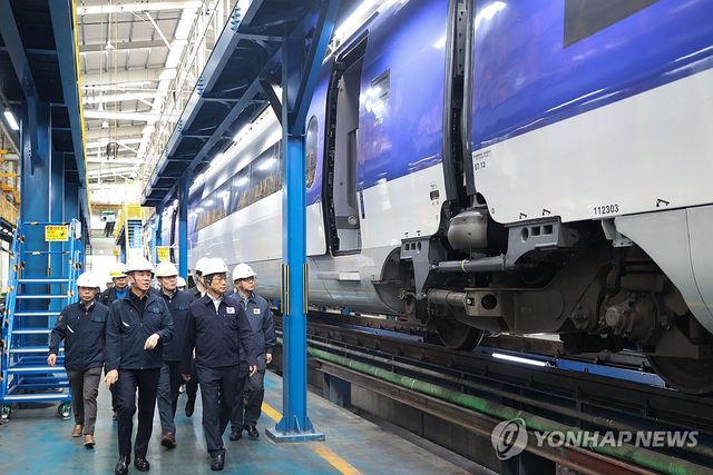 박상우 국토교통부 장관, 철도 차량 검수 및 정비 현황 점검