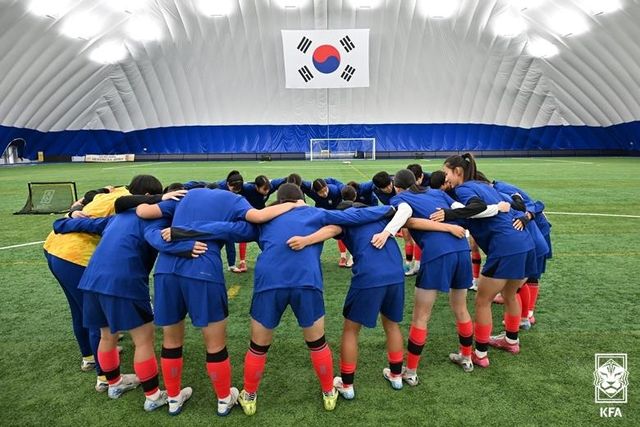 5월 초 진행된 경주 소집훈련 당시 여자 U-17 대표팀 선수들의 모습.