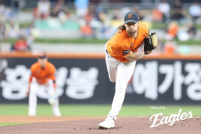 한화 선발 와이스의 역투