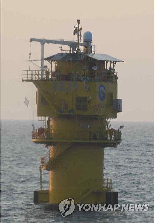 중국이 일방적으로 설치한 서해구조물 선란2호