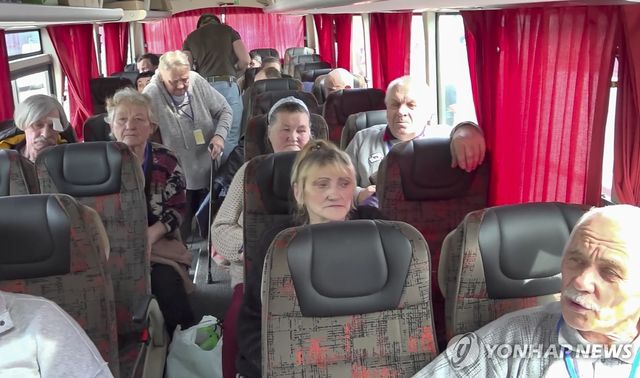 포로교환으로 송환된 러시아 쿠르스크 주민들