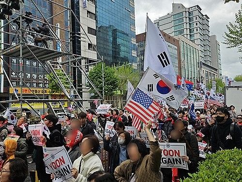 지난 3일 교대역 인근에서 열린 윤석열 전 대통령 지지 집회