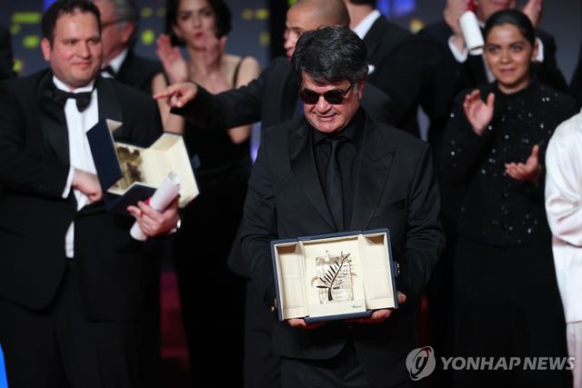 황금종려상 받은 파나히 감독