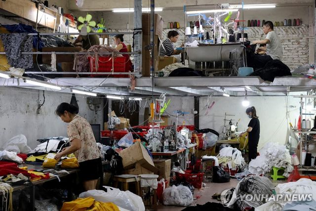 중국 광둥성 광저우의 한 의류 공장(기사 내용과 직접 관계 없음)