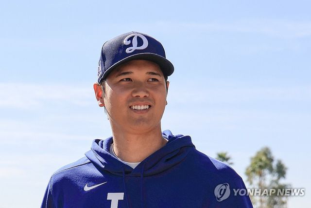 라이브 피칭 지켜본 뒤 이동하는 오타니 쇼헤이