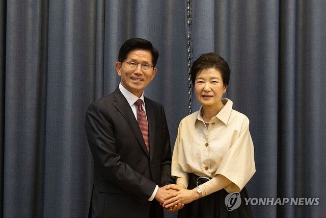 김문수 후보, 박근혜 전 대통령 예방