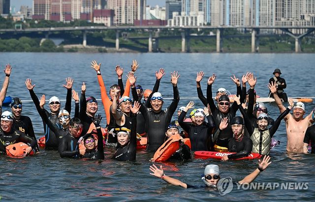 오세훈 시장, 제1회 쉬엄쉬엄 한강 3종 축제 참가