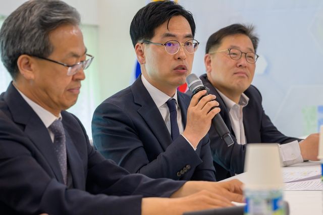 김만재 행안부 차관보