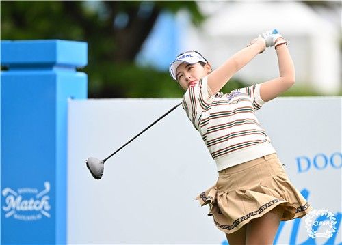 박현경의 드라이버 스윙.