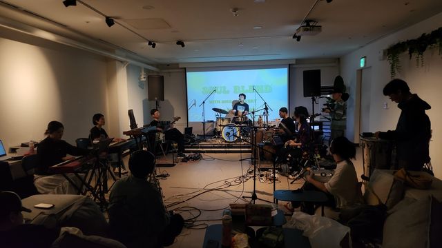 오픈창동(OPCD)과 지역 카페 '가배미혼'의 음악 제작 모습 