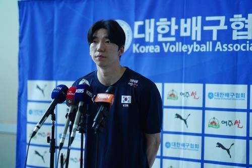 인터뷰하는 남자배구 대표팀의 간판 공격수 허수봉