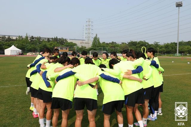 훈련 앞두고 모인 여자축구 대표팀