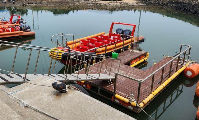중국인 관광객 태운 우도 보트
