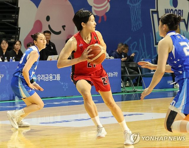 돌파하는 이이지마 사키