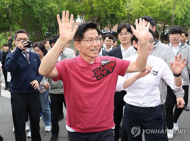 영남대 방문한 '문수형'