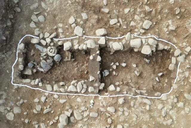 쪽샘지구 J230호 덧널무덤 조사 모습