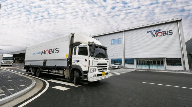 영남물류센터 입출고 차량