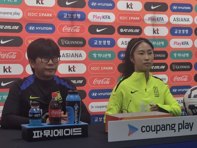 신상우 감독과 이영주