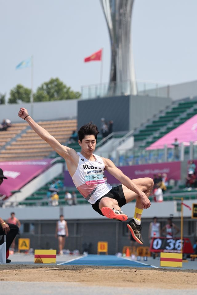 남자 멀리뛰기 성진석