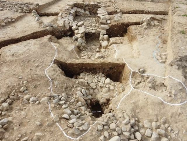 쪽샘지구 K91호 돌방무덤 널길 모습