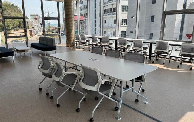 왜목라운지 내부