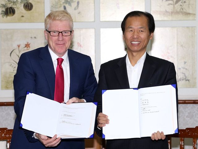 강원도-멀린, 레고랜드 본 협약…테마파크 조성 탄력