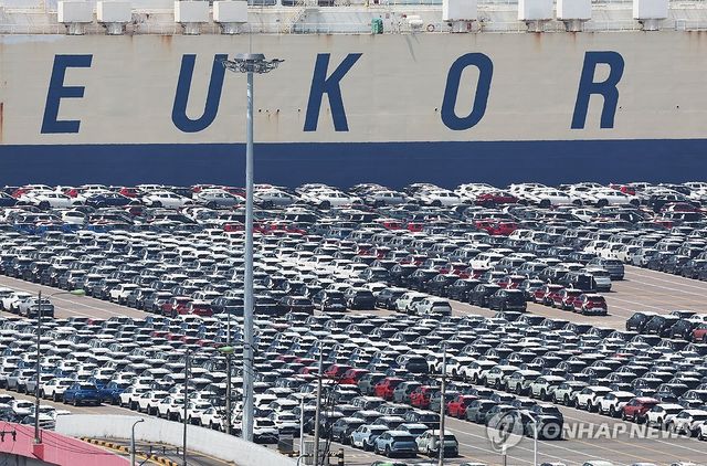 트럼프, 자동차 관세중첩 없애고 부품관세 완화