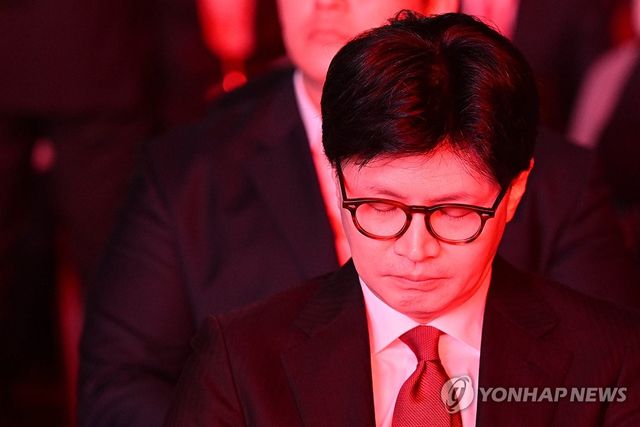 결과 기다리는 한동훈 후보