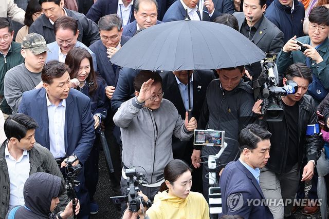 이재명 후보, 잇따르는 피습 제보에 경호 강화