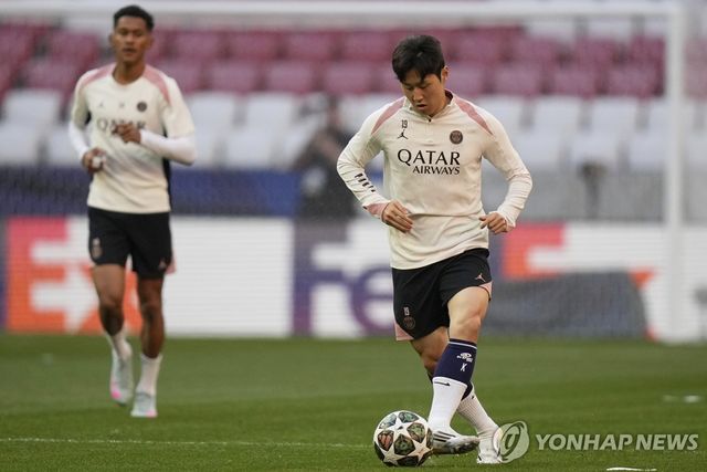 훈련하는 이강인.